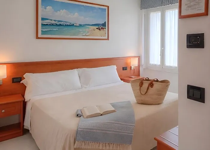 Hotel Noris
